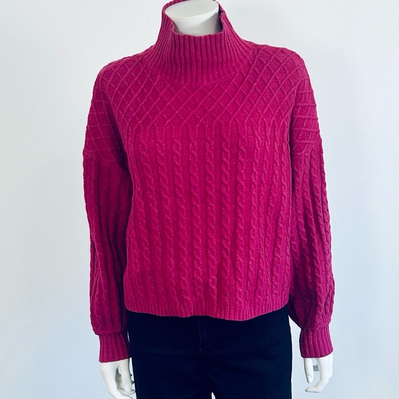 Oliver.o Women's Deep Pink Cowl Neck Sweater. Size medium - Picture 1 of 6